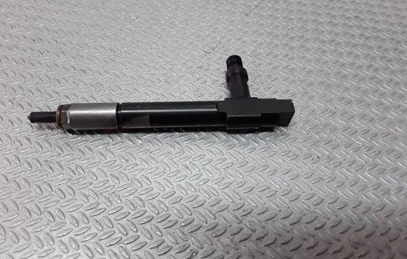 Mazda Premacy Fuel injector