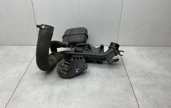 Audi Q5 SQ5 8R Intercooler hose/pipe 8K0145673AJ