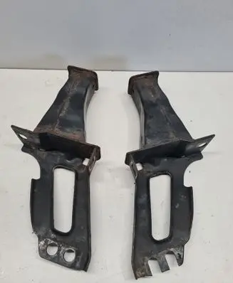 Radiator support slam panel bracket