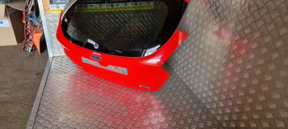 Ford Focus ST Tailgate/trunk/boot lid F1EBA17A417AA FHB41414AA