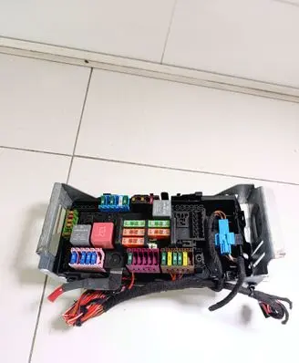 Mercedes-Benz EQC Fuse box set A0009822923