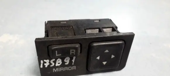 Subaru Legacy Wing mirror switch