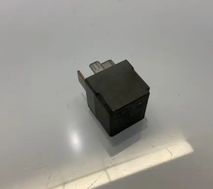 Mercedes-Benz CLS C219 Other relay A0025422619 4RA00779307 0025422619