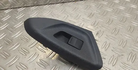 Toyota Aygo AB40 Electric window control switch