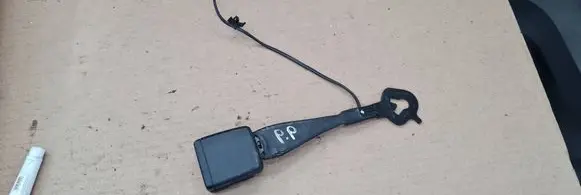 Audi A4 S4 B9 Front seatbelt buckle 4M0857755E