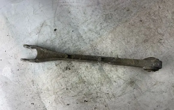 Chrysler 300 - 300C Rear control arm