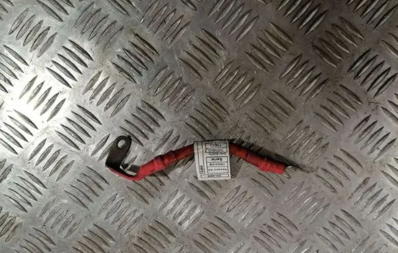 BMW 1 F20 F21 Positive cable (battery) 7637042