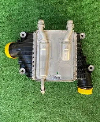 Jaguar F-Pace Intercooler radiator GX736K775AE