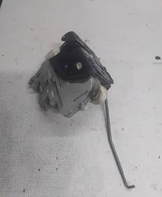 Audi A6 S6 C6 4F Front door lock 4F1837015