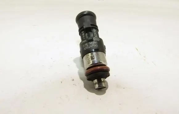 Renault Twingo II Fuel injector 0280158046