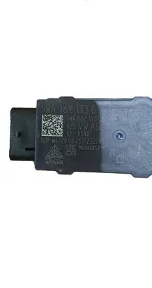 Volkswagen Tiguan Antenna control unit 5WA962133G
