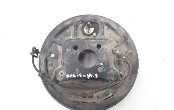 Rear wheel hub spindle/knuckle