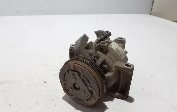 Dacia Logan II Air conditioning (A/C) compressor (pump) 926000287R