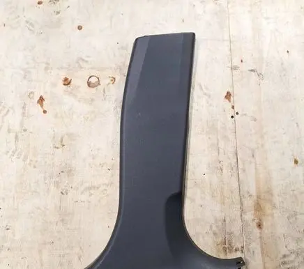 (B) pillar trim (bottom)
