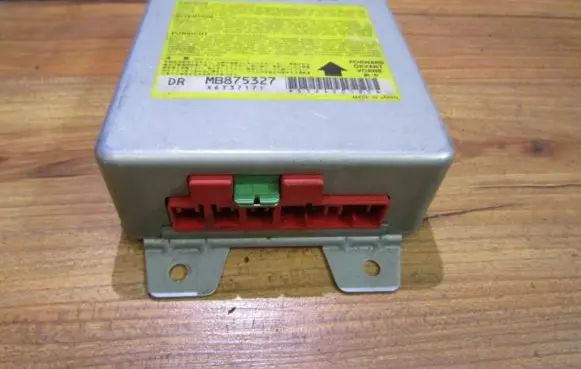 Mitsubishi Galant Airbag control unit/module MB875327 MB875327X6T37171