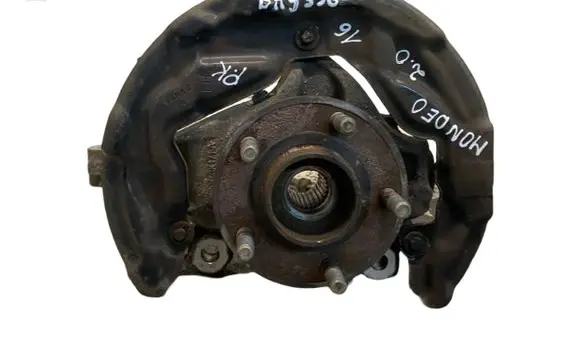 Front wheel hub