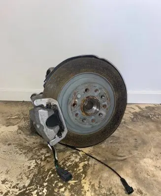 Jeep Cherokee Rear wheel hub 68172173AD P68172173AD