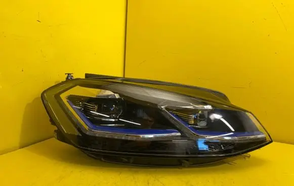 Volkswagen Golf VII Headlight/headlamp 4915