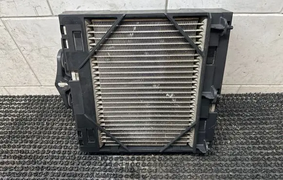 BMW 5 GT F07 Coolant radiator 7805630