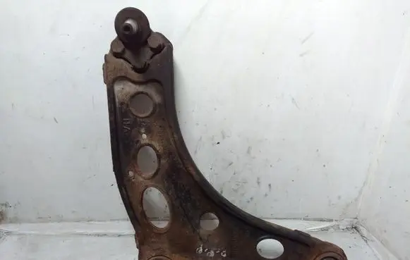 Front lower control arm/wishbone