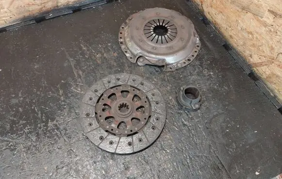 BMW 5 E39 Clutch set kit 1223474 21211223474
