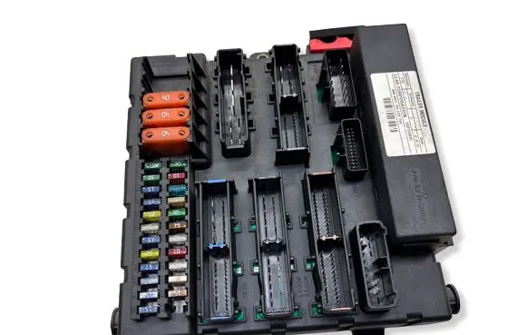Opel Signum Fuse module 13112909