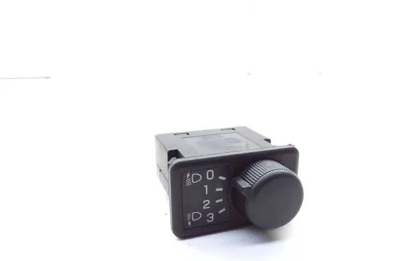 Nissan Almera N16 Headlight level height control switch 37024A D45100