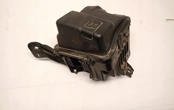 Peugeot 207 Fuse box set 9657287080OBUDOWA