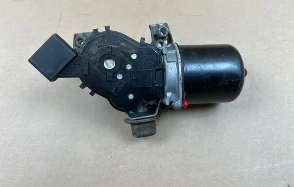 Renault Megane III Wiper motor W000001615