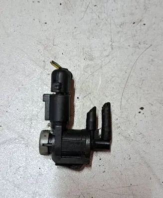Audi A6 S6 C6 4F Windscreen/windshield washer pump 1J0973722