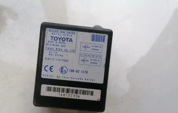 Toyota Corolla Verso AR10 Door control unit/module 897410F010 89741-0F010