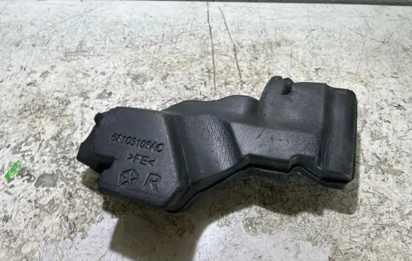Jeep Cherokee Fender foam support/seal 68103106AC