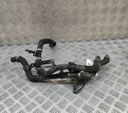 Engine coolant pipe/hose