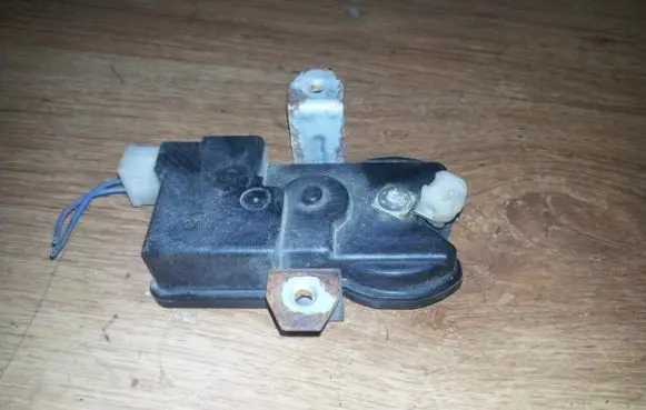 Mitsubishi Lancer Central locking motor 1528006060 mb819445
