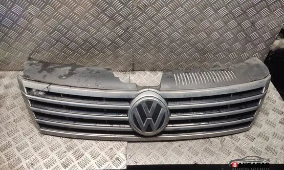 Volkswagen PASSAT CC Front bumper upper radiator grill 