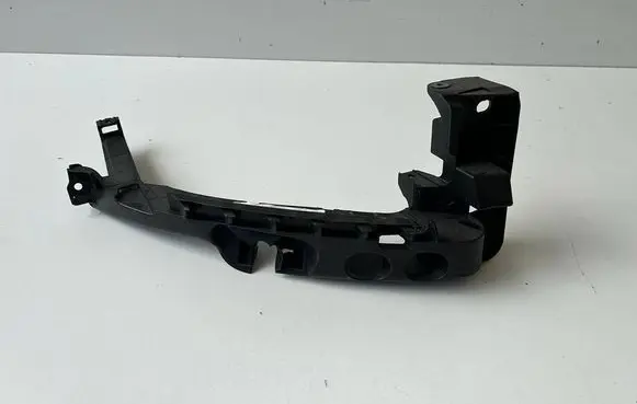 Audi A3 S3 8P Headlight/headlamp mounting bracket 8P0805608