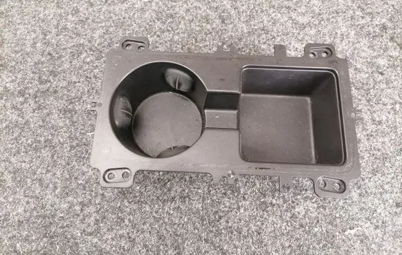 Cup holder front