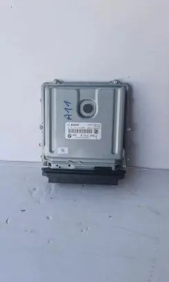 BMW 5 F10 F11 Engine control unit/module 0281017679 8513242 DDE8513242