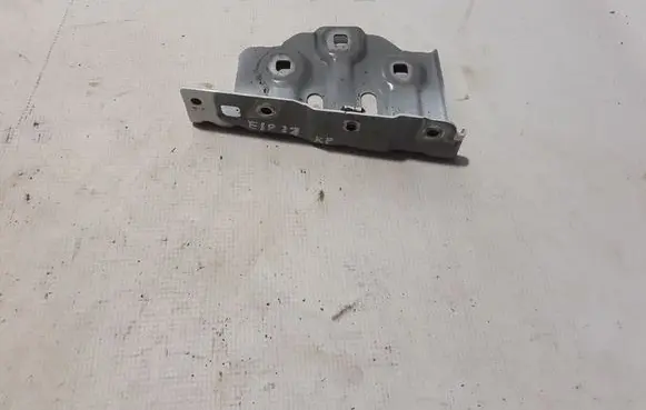 Renault Espace VI Fender mounting bracket 631230165R