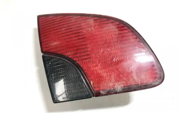 Peugeot 406 Tailgate rear/tail lights