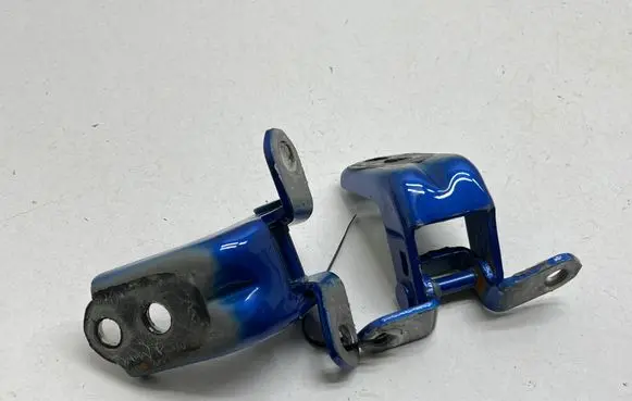 Nissan Qashqai J12 Front door hinge set ES71