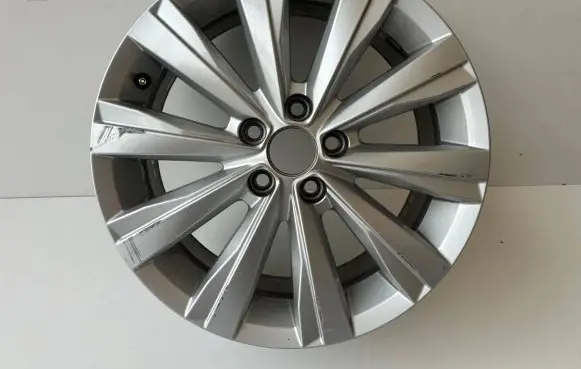 Volkswagen Polo R16 alloy rim 2G0601025AE