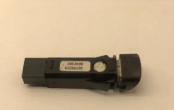 Volvo XC90 Hazard light switch 30739319 06W382