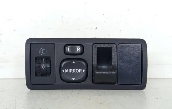 Toyota Corolla Verso E121 Wing mirror switch 183574