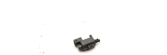 BMW 5 E60 E61 Vacuum valve 72234100 1742712 07T087