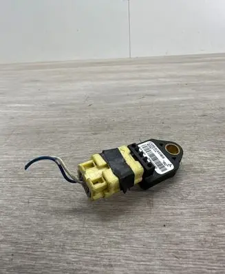 Mitsubishi Outlander Airbag deployment crash/impact sensor 8651A001 39754C TBZME1737Z4673