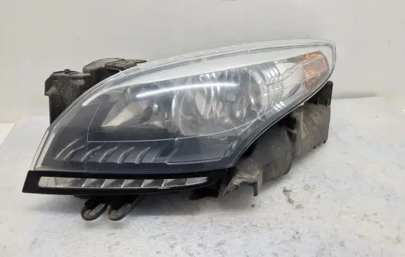Renault Megane III Headlight/headlamp 260607305R