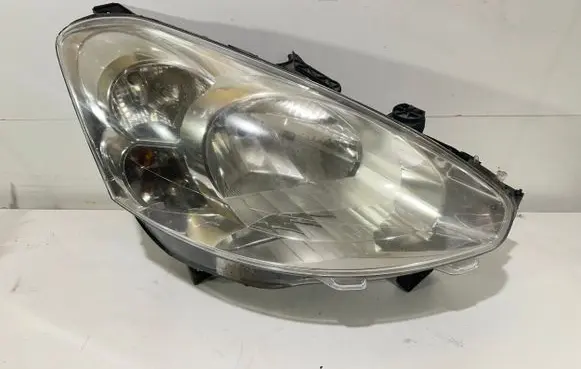 Peugeot Partner Headlight/headlamp 9677202380