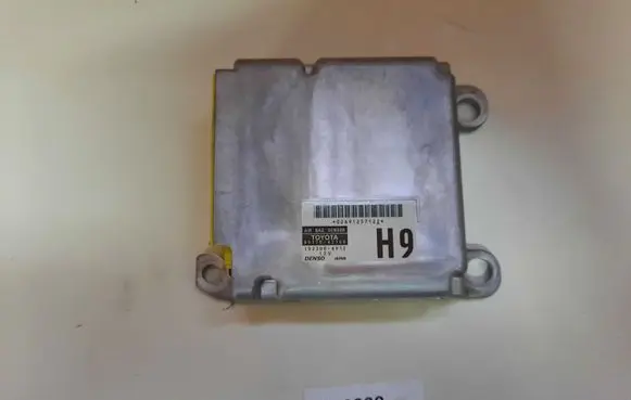 Toyota RAV 4 (XA20) Airbag control unit/module 8917042160