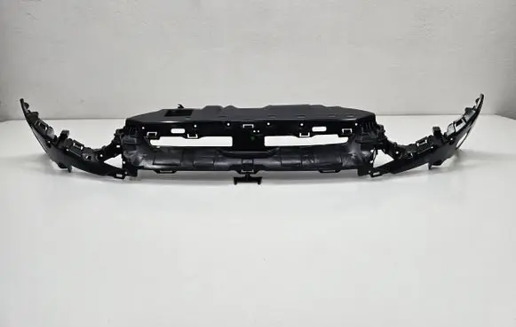 Ford Focus Front bumper upper radiator grill 5M51-17E778-BA